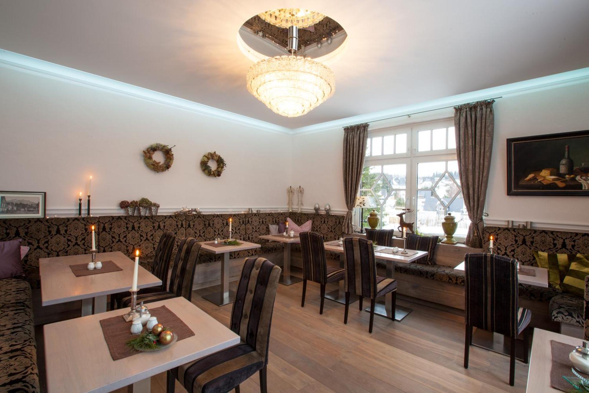 Hotel Nuhnetal วินเทอร์แบร์ก ภายนอก รูปภาพ